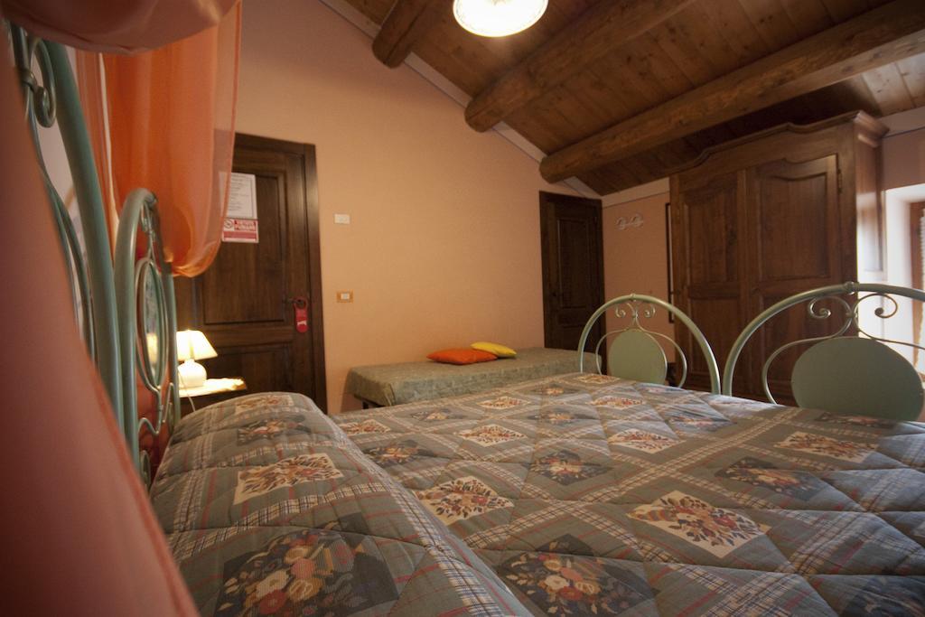 Agriturismo Vecchio Gelso Ortezzano Cameră foto